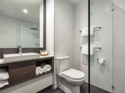 Mercure Sunshine Coast Kawana Waters - Broome Tourism 1