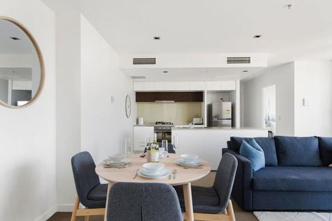 A 2BR Apt With Amazing Harbor Views FREE Parking - Broome Tourism 3