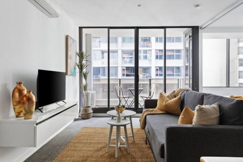 A Chic 2BR Apt Near Southern Cross, With Secure Parking - Broome Tourism 0