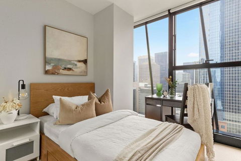 A Chic & Comfy 2BR Apt On Collins With City Views - Broome Tourism 4