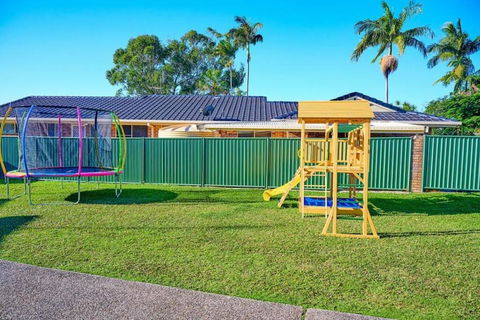 A Kids Dream & Paradise For Parents - Broome Tourism 3