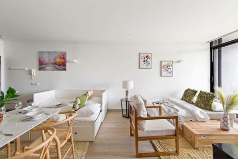 A Lux 2BR Apt Next To Melbourne Uni FREE Parking - Broome Tourism 3