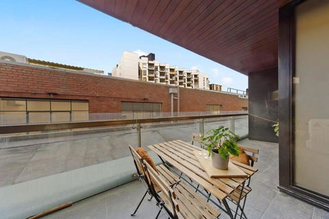 A Modern & Spacious 2BR Apt Near Melbourne Uni - Broome Tourism 3