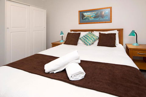 Aalen Lakeview Suite - Broome Tourism 4