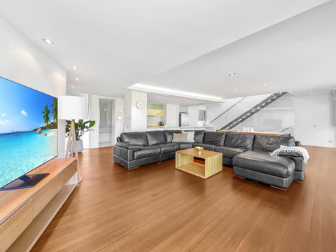 Absolute Beachfront Beach House With Amazing Views - Broome Tourism 4