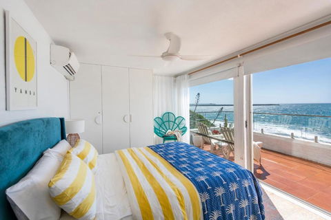 Absolute Oceanfront Yamba - Oceanstays - Broome Tourism 4