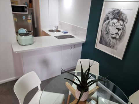 Accommodation Sydney City Centre 1 Bedroom Apartment With Balcony - Broome Tourism 2