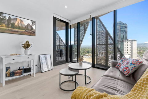 Adelaide CBD Oasis - 2BR Realm Retreat - Level 19 - Broome Tourism 0