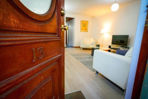 Adelaide Style Accommodation-Getaway In North Adelaide- Close To City - Broome Tourism 0