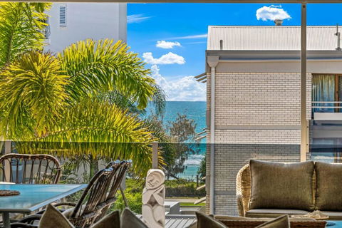 Alex Beach House, 100 Steps To The Sand, With Ocean Views - Broome Tourism 0