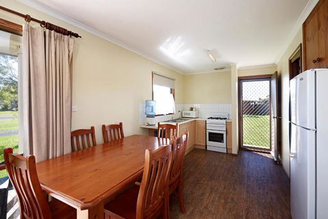 Allestree Holiday Units - Broome Tourism 1