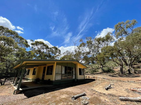 Alligator Lodge - Mount Remarkable National Park - Broome Tourism 0