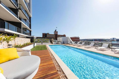 Amazing 2BR Delicate Apt, 1min To Train Station - Broome Tourism 0