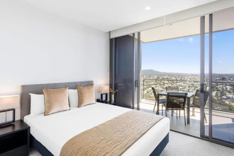 Amazing 2BR Delicate Apt, 1min To Train Station - Broome Tourism 3