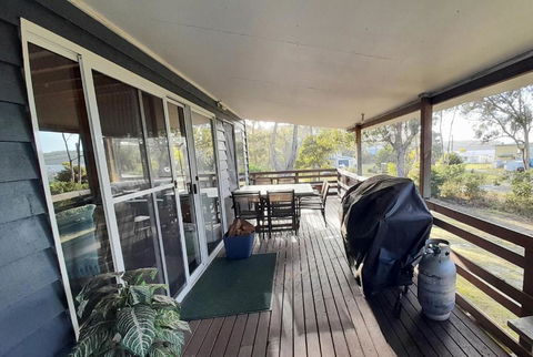 Amazing Ansons Bay Remote Paradise For The Family In The Bay Of Fires Area - Broome Tourism 0