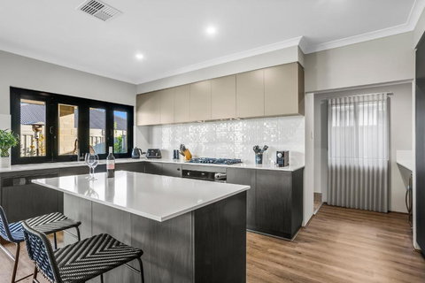 Amberton Beachs Little Paradise By Swan Bnb - Broome Tourism 4