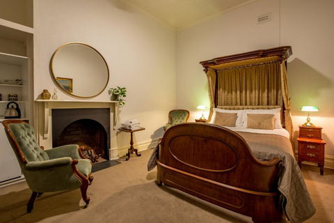 American Hotel Creswick - Broome Tourism 4