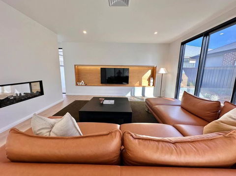 Amila - Central Location With Designed Spaces - Broome Tourism 3