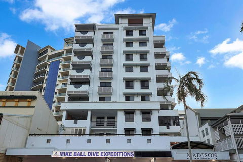 An Abode On Abbott - In The Heart Of The City - Broome Tourism 2
