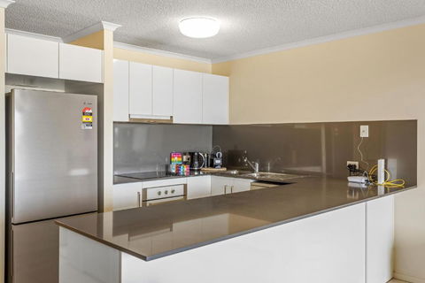 Albion Convenient Hideaway With Parking & Balcony - Broome Tourism 2