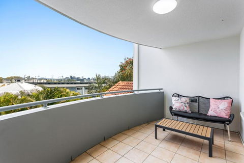 Albion Convenient Hideaway With Parking & Balcony - Broome Tourism 4