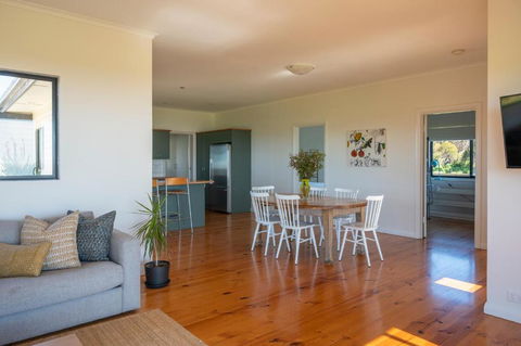 Antechamber Bay Retreats - Broome Tourism 1