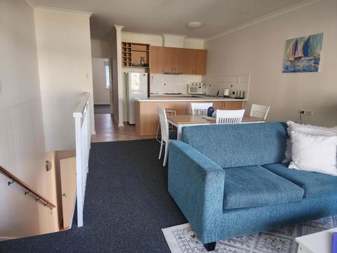 Apartment In Apollo Quays Resort With Shared Jetty - Broome Tourism 3