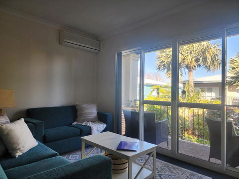 Apartment In Apollo Quays Resort With Shared Jetty - Broome Tourism 4