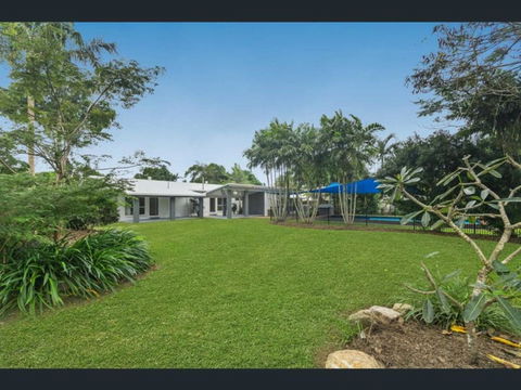 Apartments At Mission Beach - Broome Tourism 1