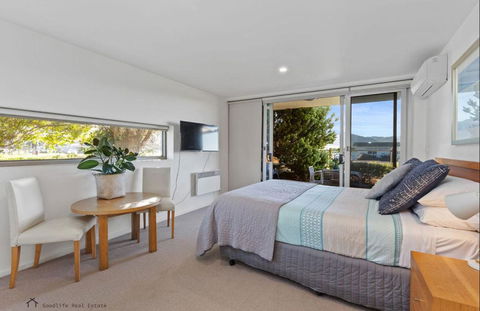 Apollo Blue Oceanview Unit 1- B Free WIFI - Broome Tourism 1