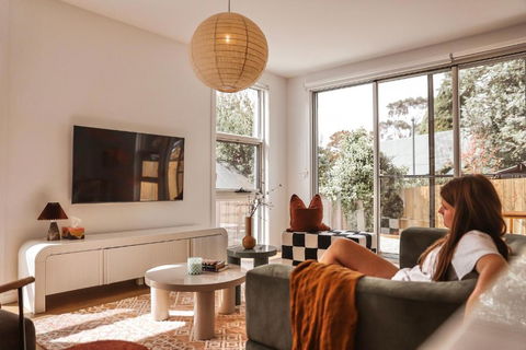Architect Home With View In Central Hobart - Broome Tourism 1