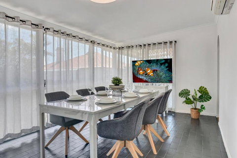 Ashgrove Home - Broome Tourism 0