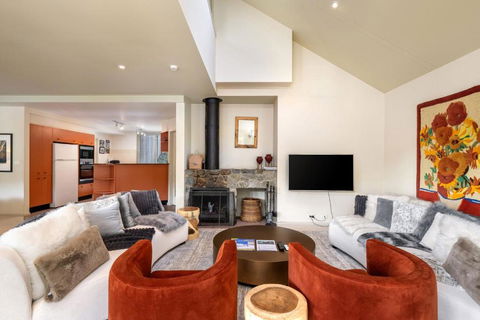 Aspect 5 Chalet A Stones Throw From All Thredbo Has To Offer - Broome Tourism 1