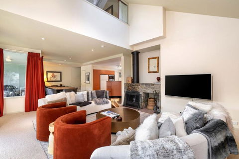 Aspect 5 Chalet A Stones Throw From All Thredbo Has To Offer - Broome Tourism 3