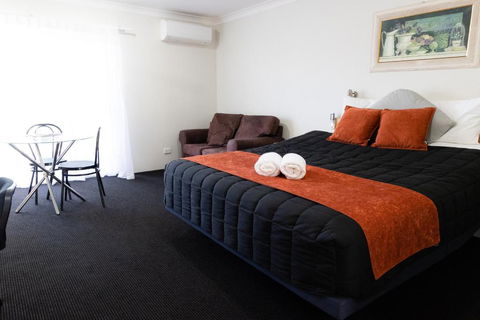 Aston Hill Motor Lodge - Broome Tourism 4