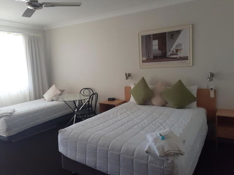 Aston Hill Motor Lodge - Broome Tourism 1