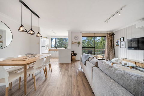 Avalanche 3 - 3BR Apartment L Central Location L Balcony L WiFi - Broome Tourism 0