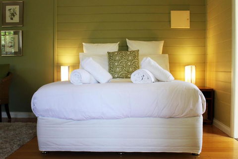 Avalon Private Spa Villa With Beautiful Tree Views - Broome Tourism 4