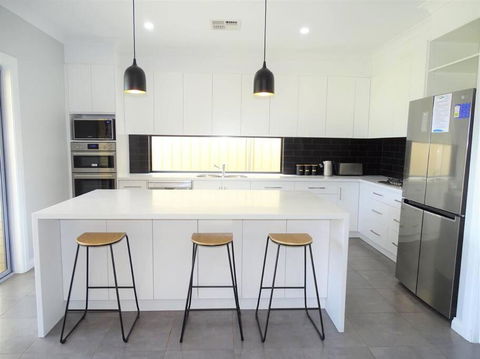 Avella House - Broome Tourism 1