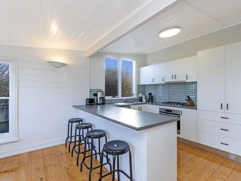 Avery Cottage - Broome Tourism 0