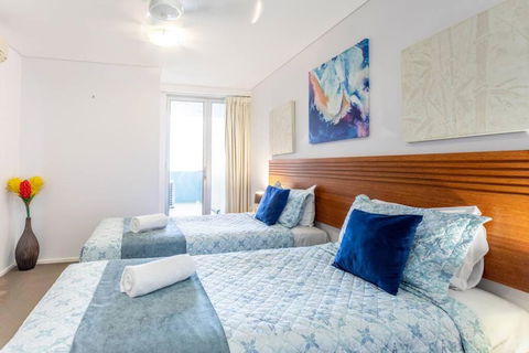 Azure Sea, Oceanviews, Wifi, 2 Pools + Gym - Broome Tourism 4