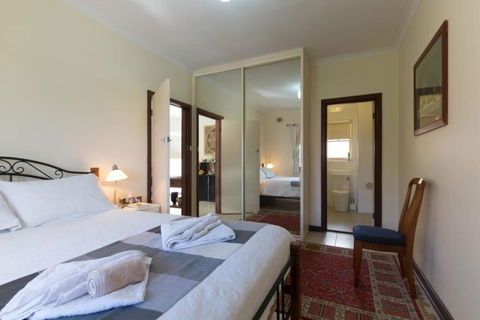 B9 Crawley Apartment 1 BRM & Sleepout Near UWA - Broome Tourism 0