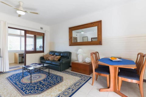 B9 Crawley Apartment 1 BRM & Sleepout Near UWA - Broome Tourism 2