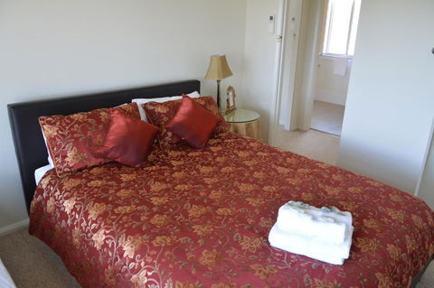 BATHURST GOLDFIELDS RESIDENCE On MOUNT PANORAMA - Broome Tourism 2