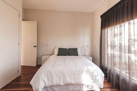BAY PROPERTIES . The Big Chill - Broome Tourism 4