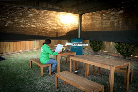 Emerald Park Motel - Broome Tourism 9