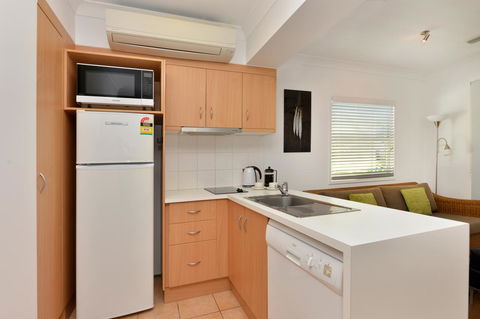 Port Douglas Apartments - Adults Only Oasis - Broome Tourism 8