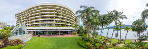 Hilton Cairns - Broome Tourism 18