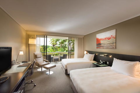 Hilton Cairns - Broome Tourism 8