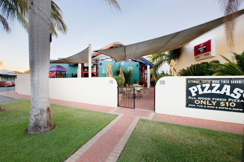Glenmore Tavern - Broome Tourism 24